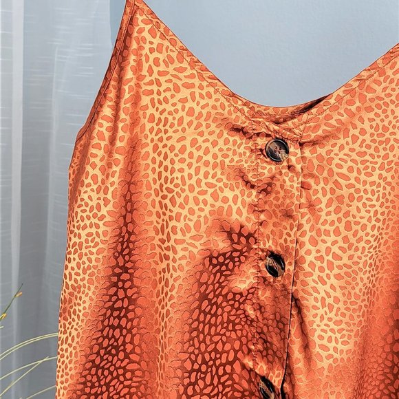 Spaghetti Strap Buttoned Tank Top - Picture 4 of 5